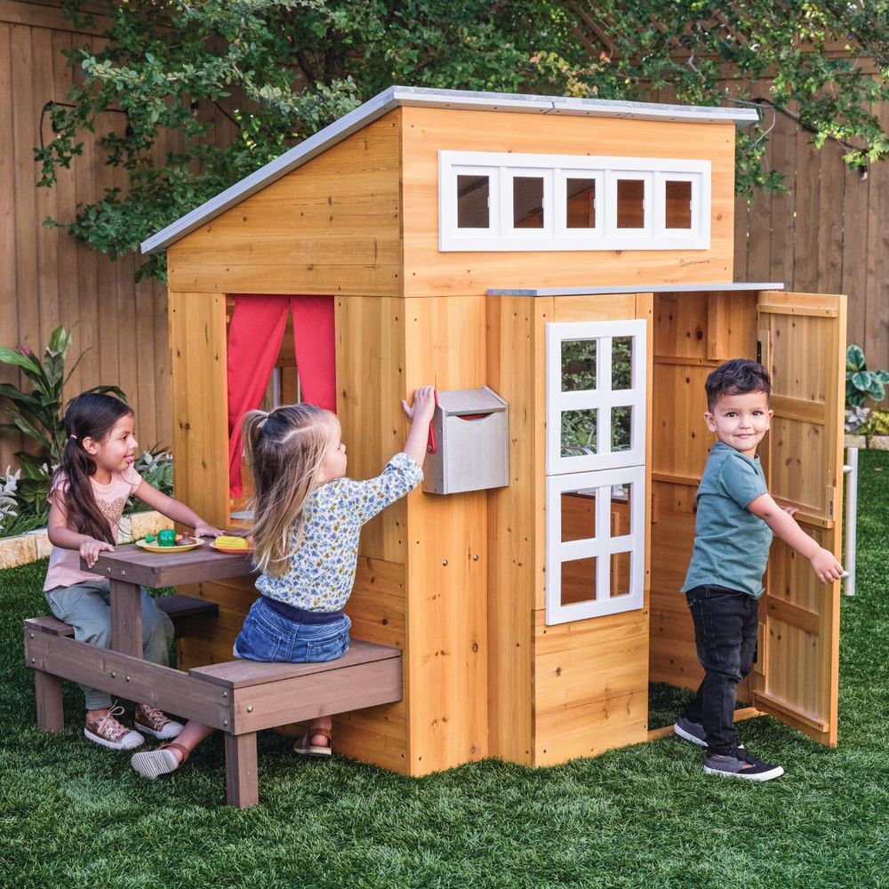 KidKraft Modern Wooden Playhou - Kids Outdoor Wooden Table recension och pris